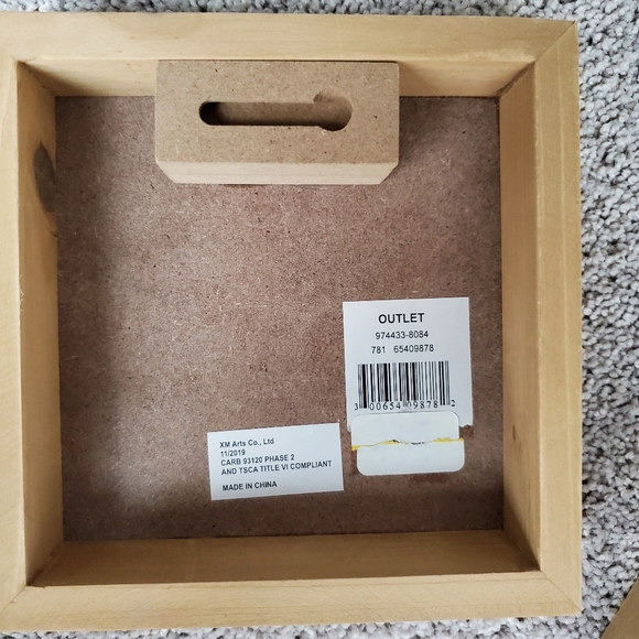 NWT WOOD WALL OR DESK DECOR - Picture 2 of 2